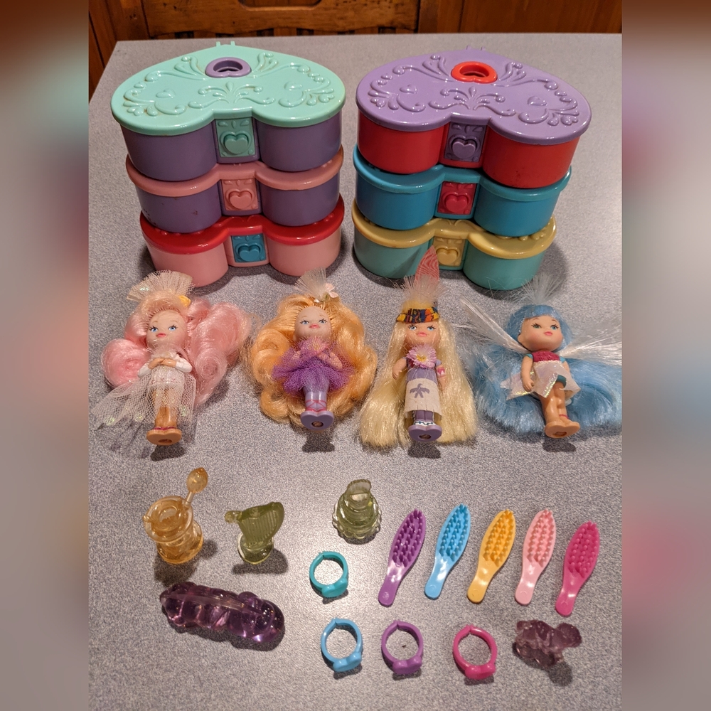 1995 Light Up World Of Everglo Fiber Optics 4 Dolls, Bases, Combs, Charms, Rings